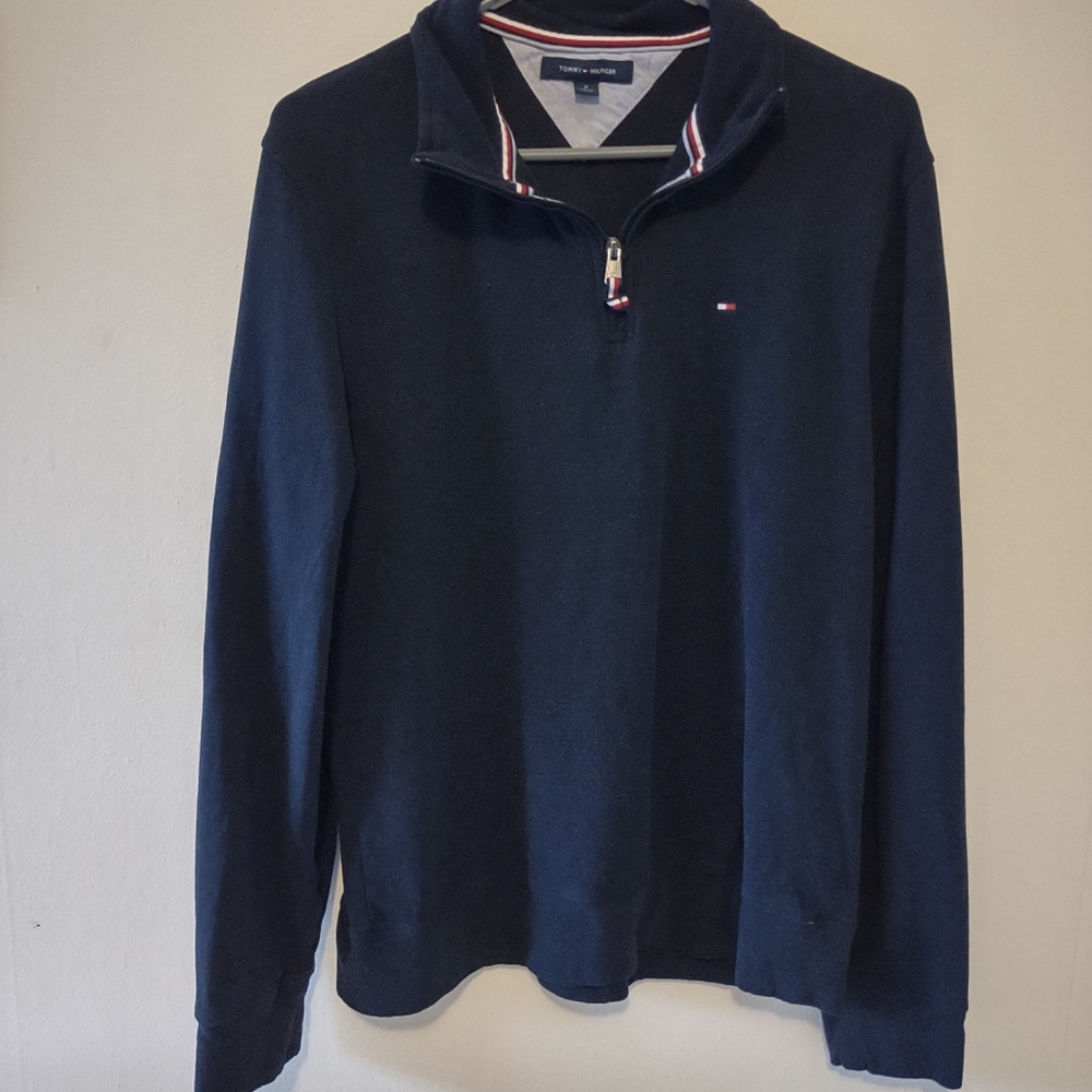 Tommy Hilfiger navy pullover sweater